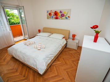 brown apartment, bedroom, double bed